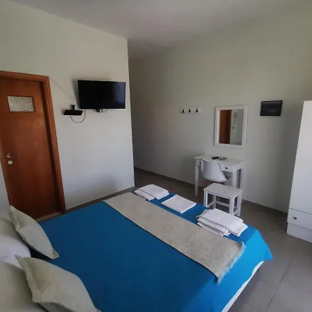 Anna Aparthotel Patitiri