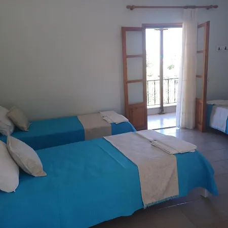Aparthotel Anna 3*